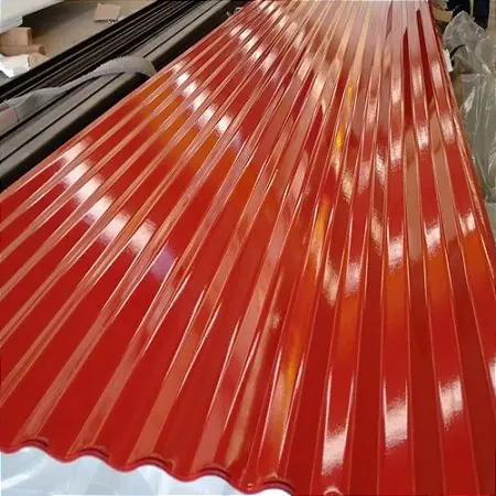 Telha termoacústica ondulada na cor terracota com pintura eletrostática brilhante e perfil de ondas